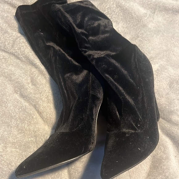 Boots - Picture 2 of 4